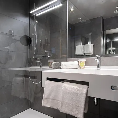 Riku Giengen Hotell